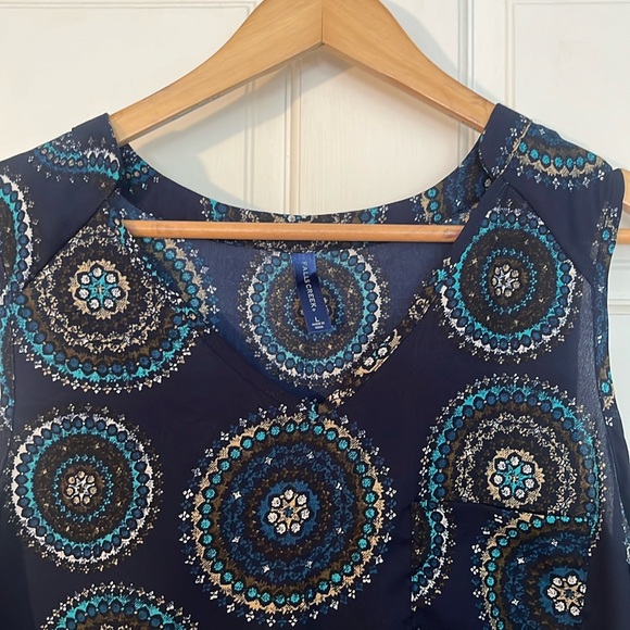 Sleeveless | Polyester | Patterned | Blouse - Picture 2 of 7